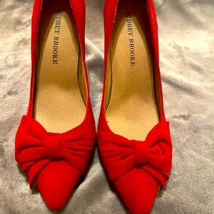 Beautiful suede 4 inch heels